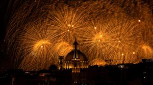 Gemerlap Festival Kembang Api di Langit Malta