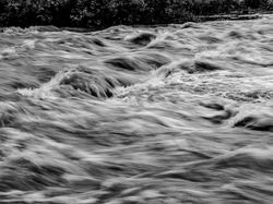 Pos Sunter Hulu Siaga 1, Warga di Bantaran Sungai Jakarta Waspada Banjir