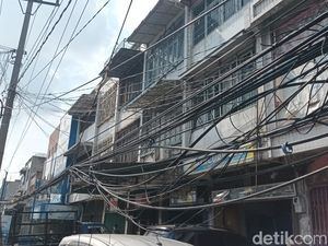 Dear Bang Bobby, Warga H.M Yamin Ngeluh Kesulitan Air Bersih-Kabel Semrawut