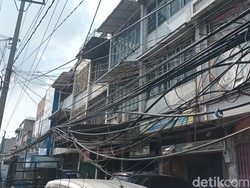 Dear Bang Bobby, Warga H.M Yamin Ngeluh Kesulitan Air Bersih-Kabel Semrawut