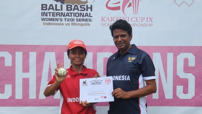 Kriket Prestasi hebat dicatatkan pemain muda berusia 17 tahun, Rohmalia, di saat memperkuat Timnas Cricket Indonesia menghadapi Mongolia di Internasional Twenty20 Seri Bali Bash International (BBI).