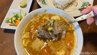 Sedep Miroso! Soto Daging dan Mie Godog Jawa di Resto Jawa Asri