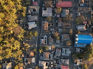 Data Terkini Erupsi Gunung Ruang: 6.125 Warga Mengungsi, 363 Rumah Rusak