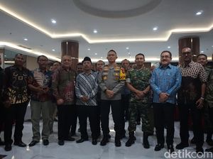 Bertemu Puluhan Serikat Buruh, Polda Jatim Siap Amankan Mayday Bertemu Puluhan Serikat Buruh, Polda Jatim Siap Amankan Mayday