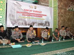Polres Jakpus Gelar Jumat Curhat, Imbau Warga Kembali Guyub Usai Pemilu