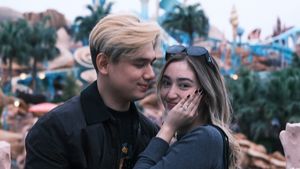 6 Momen Rayn Wijaya Lamar Ranty Maria saat Ultah, Romantis di Tokyo DisneySea