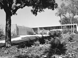 Ini Lho Rumah Bersejarah yang Diratakan Chris Pratt Buat Bikin Istana