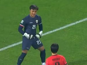 Ernando Ari Cosplay Emi Martinez, Dulu Dapat Jersei Kini Selebrasi Ernando Ari Cosplay Emi Martinez, Dulu Dapat Jersei Kini Selebrasi