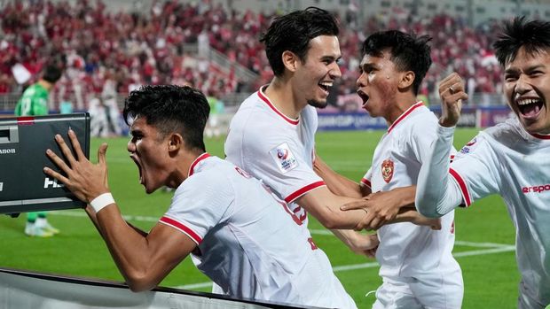 Ramadhan Sananta dan Nathan Tjoe-A-On saat Timnas Indonesia U-23 mengalahkan Korea Selatan di perempat final Piala Asia U-23 2024.