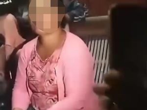 Wanita di Taput Viral Disuruh Telanjang gegara Hendak Curi Kentang Wanita di Taput Viral Disuruh Telanjang gegara Hendak Curi Kentang