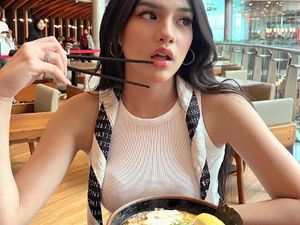 Gaya Keren Davina Karamoy yang Doyan Ramen hingga Dessert Gaya Keren Davina Karamoy yang Doyan Ramen hingga Dessert