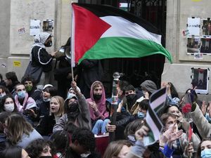 Gerakan Pro-Palestina Meluas ke Kampus Elite Eropa