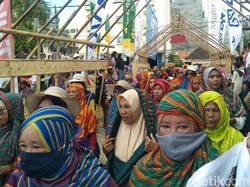 Meriahnya Festival Rimpu 2024 di Bima, Diikuti 75 Ribu Peserta