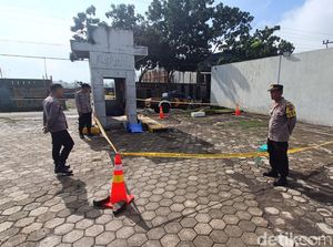 Keluarga Jukir yang Tewas Ditembak di Banyumas Minta Polisi Usut Tuntas Keluarga Jukir yang Tewas Ditembak di Banyumas Minta Polisi Usut Tuntas