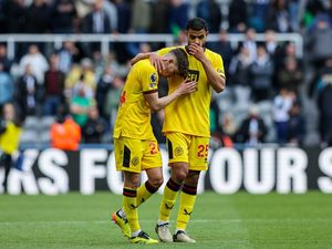 Sheffield United Jadi Tim Premier League Pertama Terdegradasi Sheffield United Jadi Tim Premier League Pertama Terdegradasi