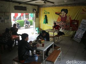 Tak Usah ke ATM, Warung Ikan Pe Randu Kuning Pati Bisa Pakai QRIS