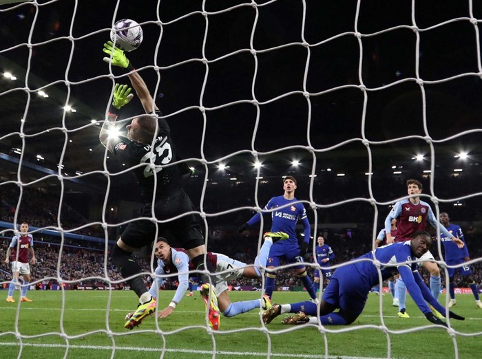 Soccer Football - Premier League - Aston Villa v Chelsea - Villa Park, Birmingham, Britain - April 27, 2024
Aston Villa's Moussa Diaby in action Action Images via Reuters/Andrew Boyers NO USE WITH UNAUTHORIZED AUDIO, VIDEO, DATA, FIXTURE LISTS, CLUB/LEAGUE LOGOS OR 'LIVE' SERVICES. ONLINE IN-MATCH USE LIMITED TO 45 IMAGES, NO VIDEO EMULATION. NO USE IN BETTING, GAMES OR SINGLE CLUB/LEAGUE/PLAYER PUBLICATIONS.
