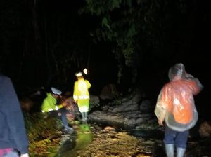Liku Endikat Longsor, Jalan Penghubung Pagar Alam-Lahat Sempat Tertutup