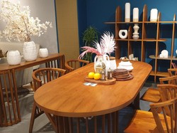 Sejarah Meja dari Masa ke Masa: Tempat Persembahan Hingga Simbol Kelas Sosial