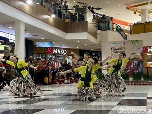 Memetik Semangat Para WNA Jepang yang Cinta Belajar Budaya Indonesia Memetik Semangat Para WNA Jepang yang Cinta Belajar Budaya Indonesia