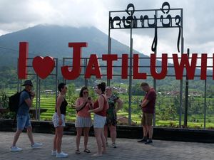 Sandiaga Sebut Delegasi WWF Akan Belajar Pariwisata Berkelanjutan di Jatiluwih Sandiaga Sebut Delegasi WWF Akan Belajar Pariwisata Berkelanjutan di Jatiluwih