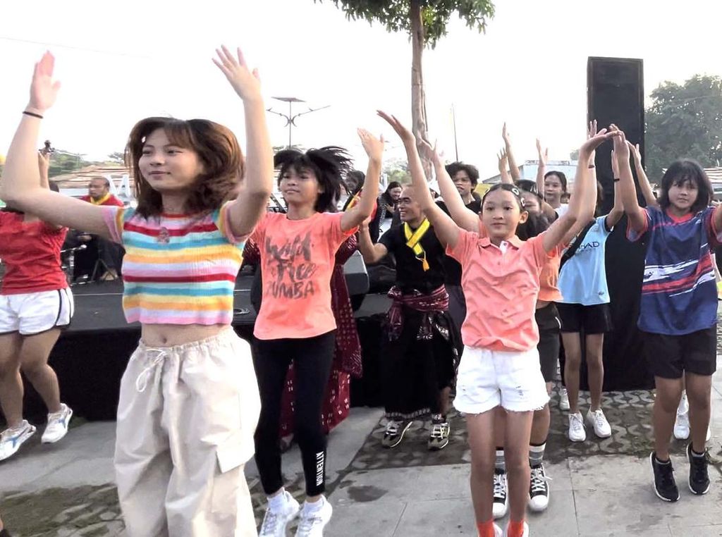 Keseruan Peringatan Hari Tari Dunia di Solo, Ikut Maraton hingga Flashmob