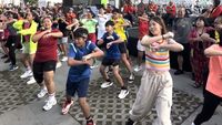Ribuan Orang Peringati Hari Tari Dunia di Solo