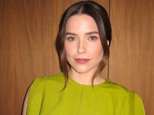 Foto Sophia Bush, Aktris Kontroversial Pacari Wanita Setelah Cerai dari Suami Foto Sophia Bush, Aktris Kontroversial Pacari Wanita Setelah Cerai dari Suami