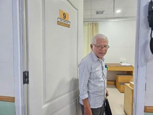 Berobat Jantung Pakai Mobile JKN, Lansia di Makassar: Aplikasi Tidak Sulit Berobat Jantung Pakai Mobile JKN, Lansia di Makassar: Aplikasi Tidak Sulit