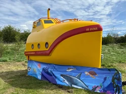 Unik! Sekoci Kapal Tanker Bekas Perompak Disulap Jadi Tempat Glamping