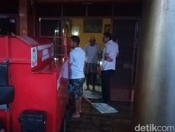 Gudang Rumah Penyimpanan Barang Bekas Terbakar di Kumala Permai Makassar