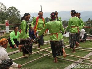 Jadi Google Doodle Hari Ini, Berikut Serba-serbi Tari Rangkuk Alu Jadi Google Doodle Hari Ini, Berikut Serba-serbi Tari Rangkuk Alu
