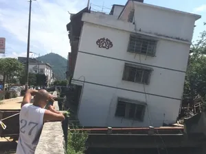 Kota-kota China Mulai Tenggelam