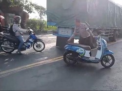 Pengendara Motor Tewas Terlindas Truk Gandeng di Lamongan