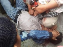 Ajak Anak Istri Mencuri, Maling di Gresik Babak Belur Dimassa