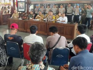 Pelantikan 57 Kades Terpilih di Banjarnegara Ditunda 2 Tahun, Ini Sebabnya Pelantikan 57 Kades Terpilih di Banjarnegara Ditunda 2 Tahun, Ini Sebabnya