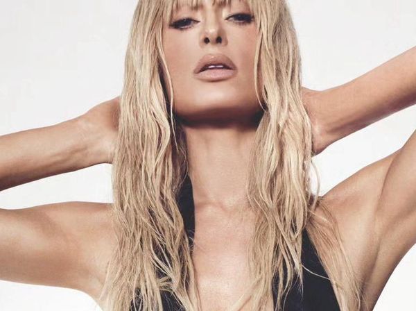 7 Foto Paris Hilton di Pemotretan Majalah, Pakai Lingerie hingga Tanpa Busana