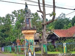 Desa Jawa Barat Ini Bangun Patung Gatotkaca, Ini Cerita di Baliknya