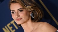 Dapat Hadiah Mobil dari Bono, Penelope Cruz Akhirnya Beranikan Diri Bikin SIM