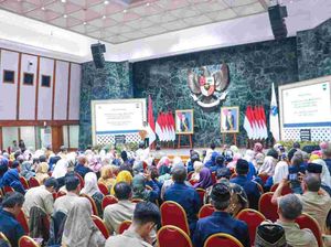 Serahkan SK, Ini Pesan Heru Budi ke 188 PNS DKI yang Pensiun 1 Mei