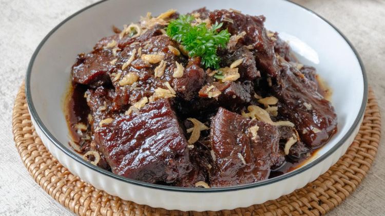 Resep Semur Daging Sapi Betawi: Rahasia Gurih Manis yang Bikin Ketagihan Nasi