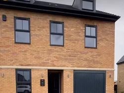 Baru Direnovasi Rumah Ini Banjir Kritik, Ada yang Nyadar Nggak Kenapa?