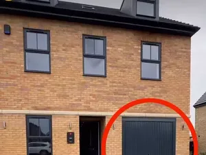 Rumah Baru Direnov Malah Dikritik, Kok Bisa? Rumah Baru Direnov Malah Dikritik, Kok Bisa?