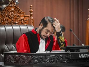 Hakim MK Sorot Komentar Sadis Netizen soal Anwar Usman Sakit Hakim MK Sorot Komentar Sadis Netizen soal Anwar Usman Sakit