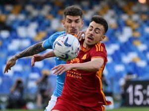 Roma Selamatkan 1 Poin di Markas Napoli, De Rossi Kurang Puas