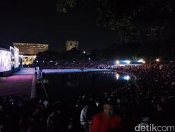Warga Padati Lapangan Banteng Nobar Semifinal AFC U-23 RI Vs Uzbekistan