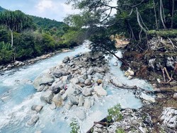 Ajaibnya Sungai Dua Rasa di Sibolangit: Ada yang Panas, Ada yang Dingin