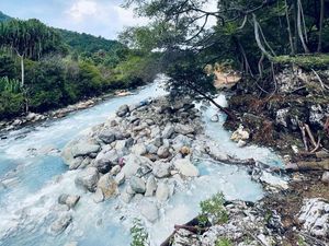 Ajaibnya Sungai Dua Rasa di Sibolangit: Ada yang Panas, Ada yang Dingin Ajaibnya Sungai Dua Rasa di Sibolangit: Ada yang Panas, Ada yang Dingin