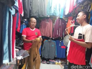 Rela Pakai Baju Kekecilan demi Timnas Indonesia
