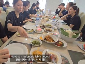 Tim Voli Korea Red Spark Cicip Nasi Padang, Ini Komentarnya